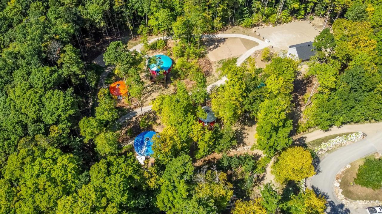 Yourtes Glamping Du Poisson Blanc Notre-Dame-du-Laus المظهر الخارجي الصورة