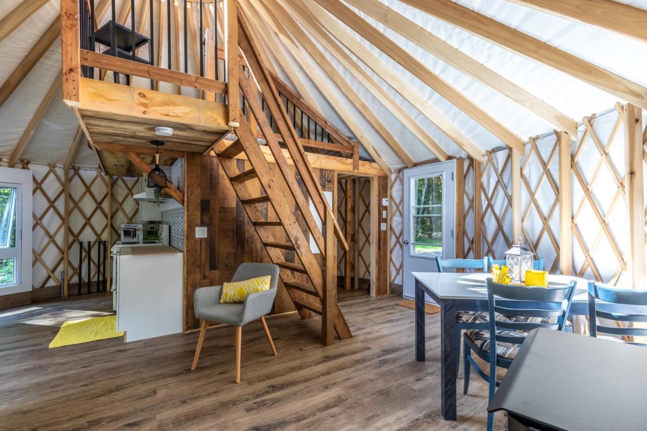 Yourtes Glamping Du Poisson Blanc Notre-Dame-du-Laus المظهر الخارجي الصورة